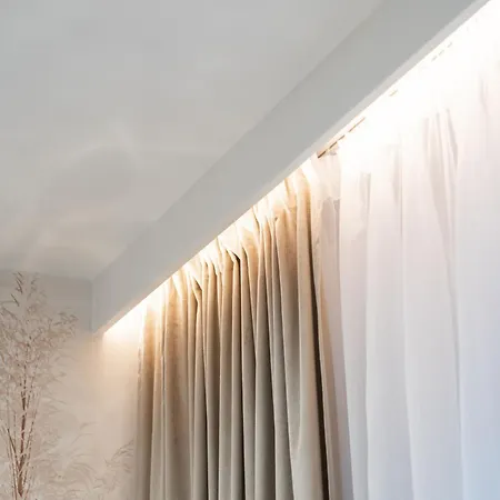 Luxury Apartment *